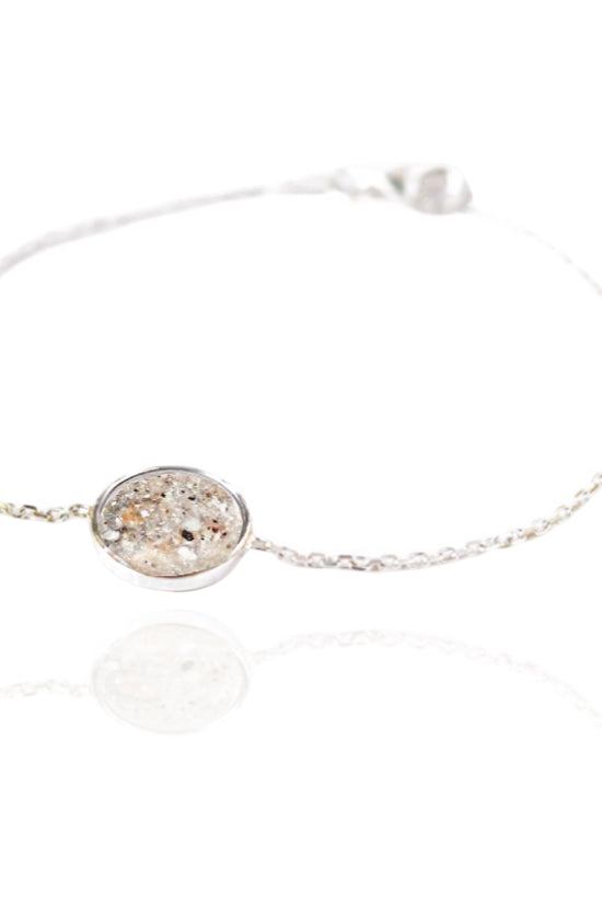 PRE-ORDER FOR JANUARY | Circle Keepsake Bracelet