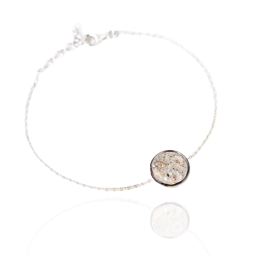 PRE-ORDER FOR JANUARY | Circle Keepsake Bracelet