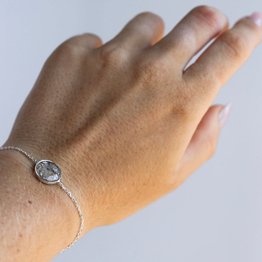 PRE-ORDER FOR JANUARY | Circle Keepsake Bracelet
