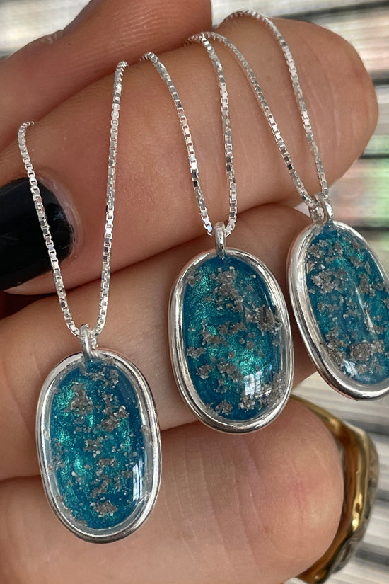 PRE-ORDER FOR JANUARY | Oval Keepsake Necklace